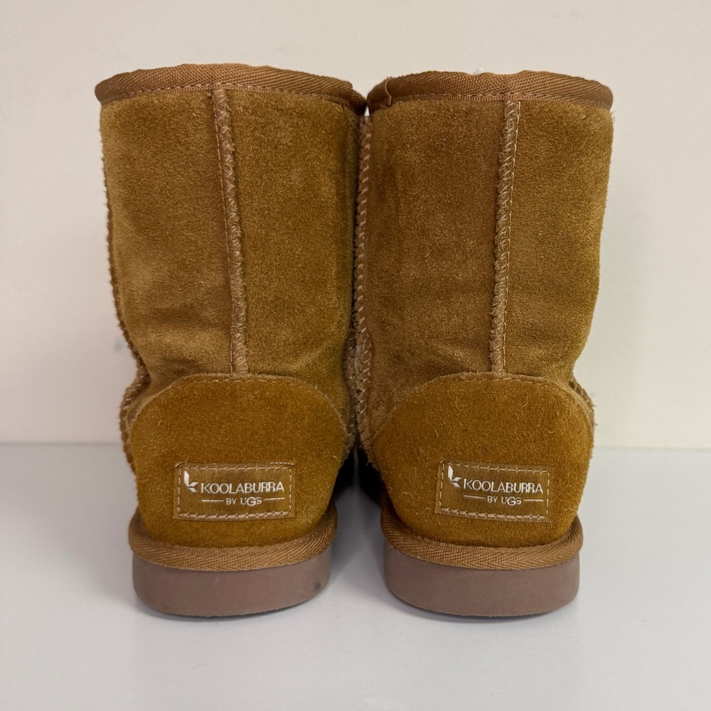 Koolaburra by Ugg: Kids Koola Short Ugg Boot - Chestnut, Size 2 (Girl) - Picture 2 of 8